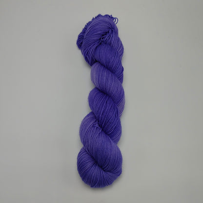 Lilac - DYED TO ORDER - Pick Your Yarn Weight, Base, and Quantity